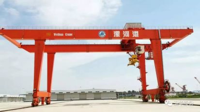   衛(wèi)華起重，飛天入海！